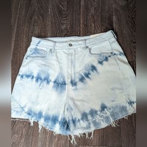NWT American Eagle highest rise distressed Mom Short Tie dye size 12